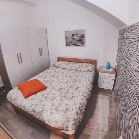Casa Vacanza Terra Mare 卡斯泰拉马莱 外观 照片