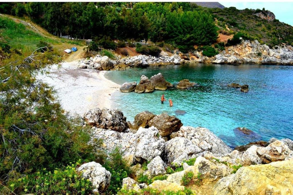 Casa Vacanza Terra Mare 卡斯泰拉马莱 外观 照片