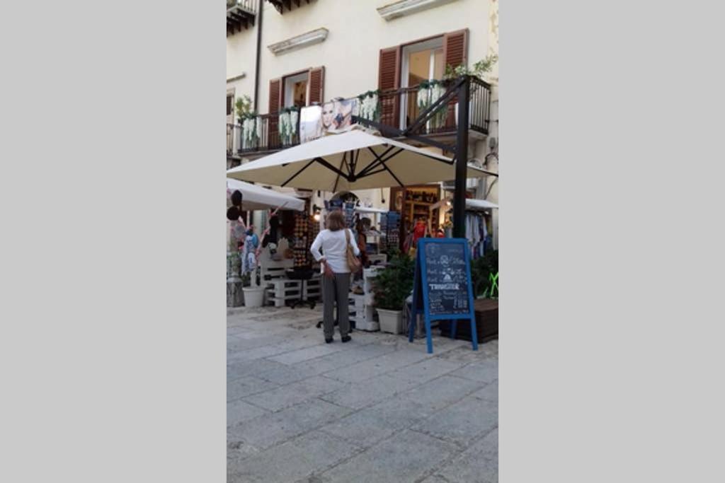 Casa Vacanza Terra Mare 卡斯泰拉马莱 外观 照片